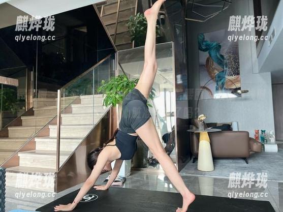 金希儿 微密圈 - 金希儿紫色睡袍:当我松着腰围,放松电线时,你的小心脏准备好了吗?